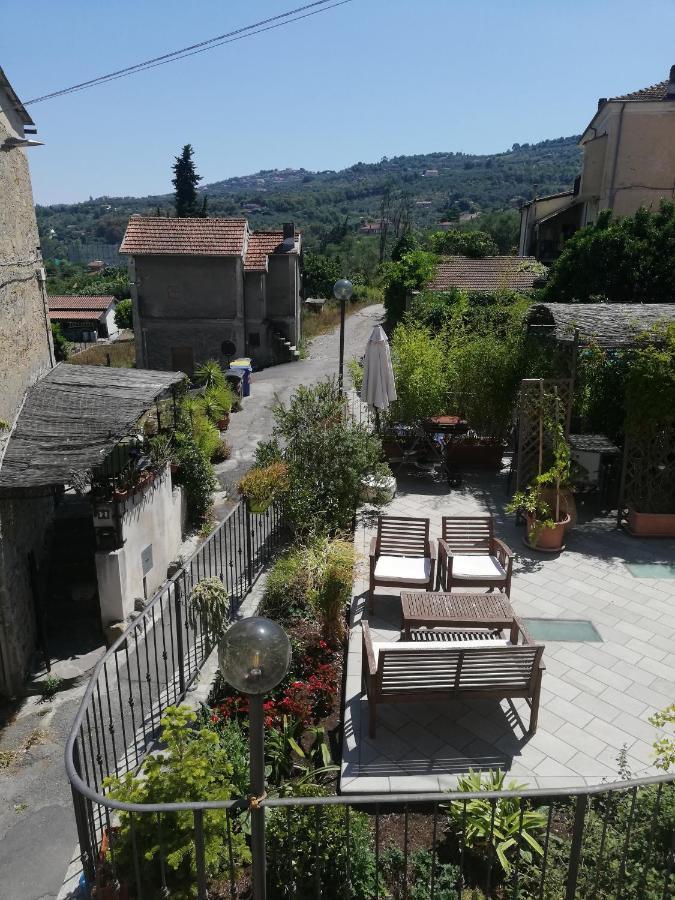 Monolocale Con Giardino E Parcheggio Privato Citra Zero Zero Ottanta Trentuno Lt 0281 Διαμέρισμα Imperia Εξωτερικό φωτογραφία