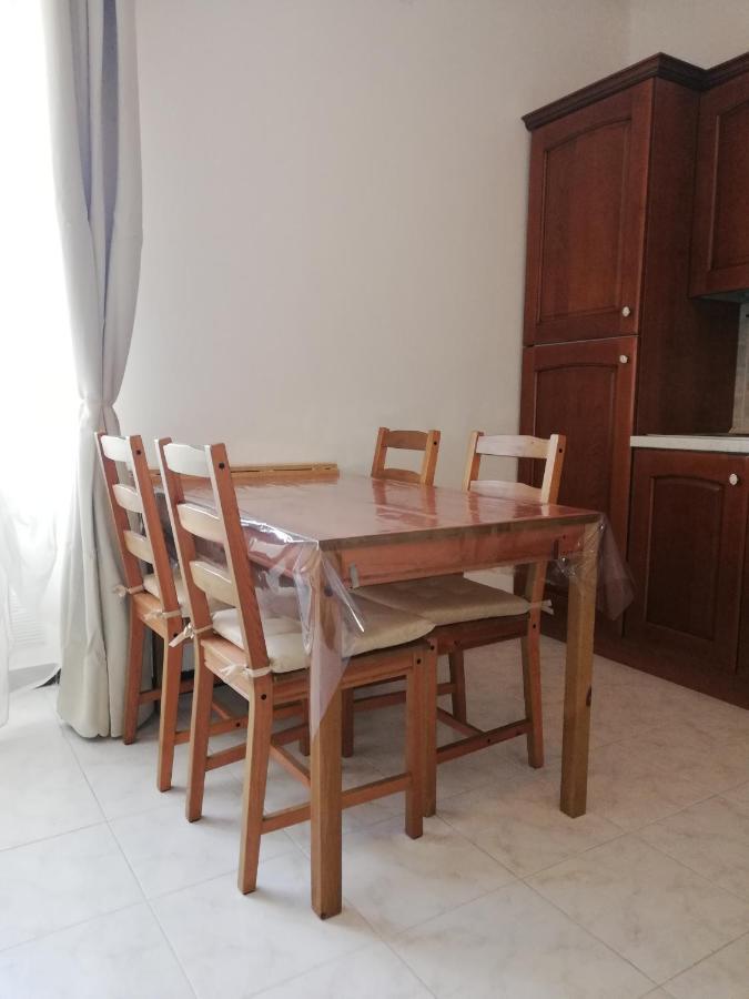 Monolocale Con Giardino E Parcheggio Privato Citra Zero Zero Ottanta Trentuno Lt 0281 Διαμέρισμα Imperia Εξωτερικό φωτογραφία