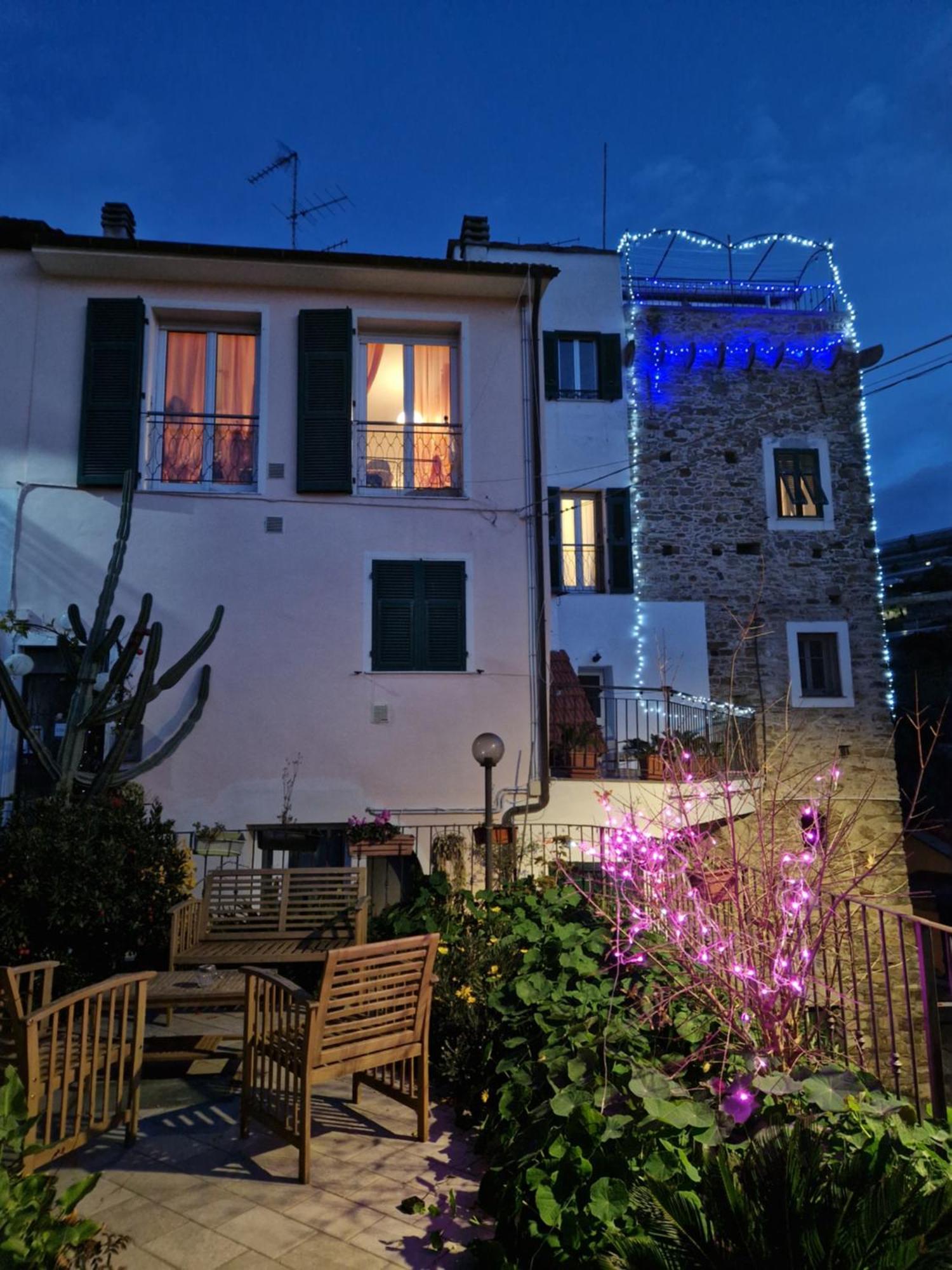 Monolocale Con Giardino E Parcheggio Privato Citra Zero Zero Ottanta Trentuno Lt 0281 Διαμέρισμα Imperia Εξωτερικό φωτογραφία